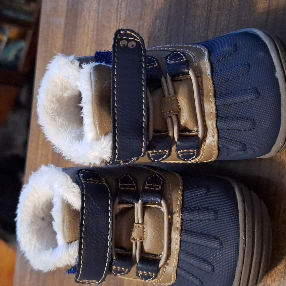 Surprise Brand Boys Size 4 Blue/ Brown winter boots